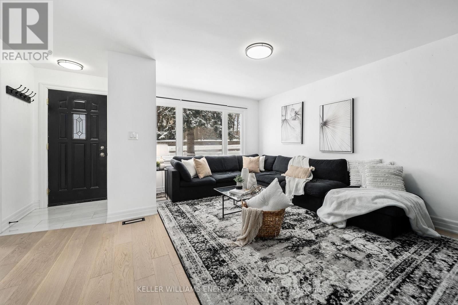 267 LIBERTY STREET NORTH Image 1