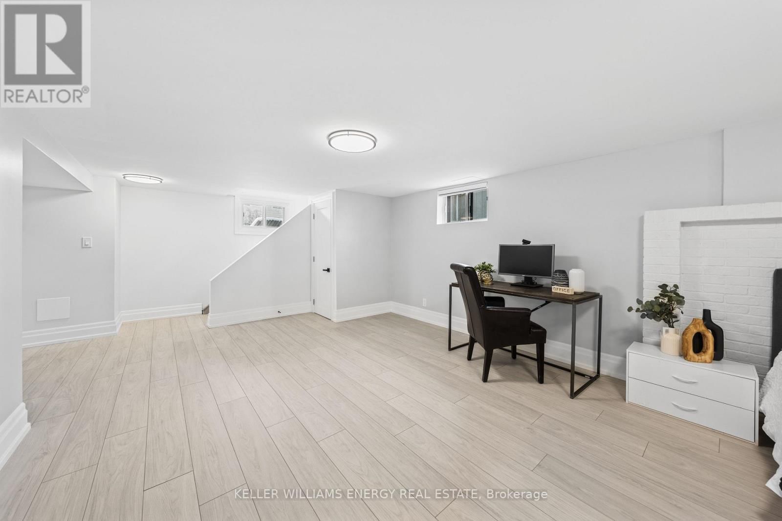 267 LIBERTY STREET NORTH Image 13