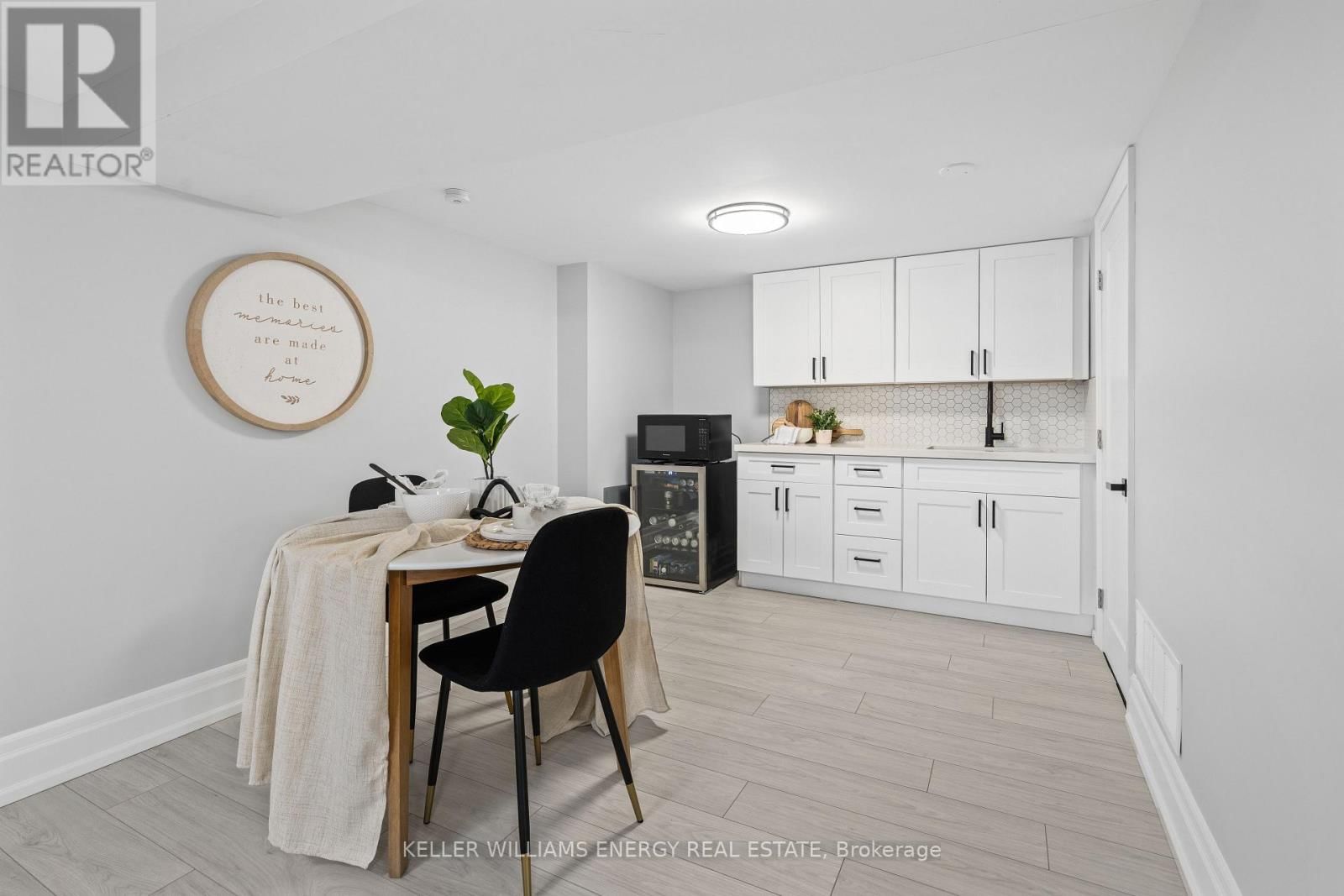 267 LIBERTY STREET NORTH Image 14