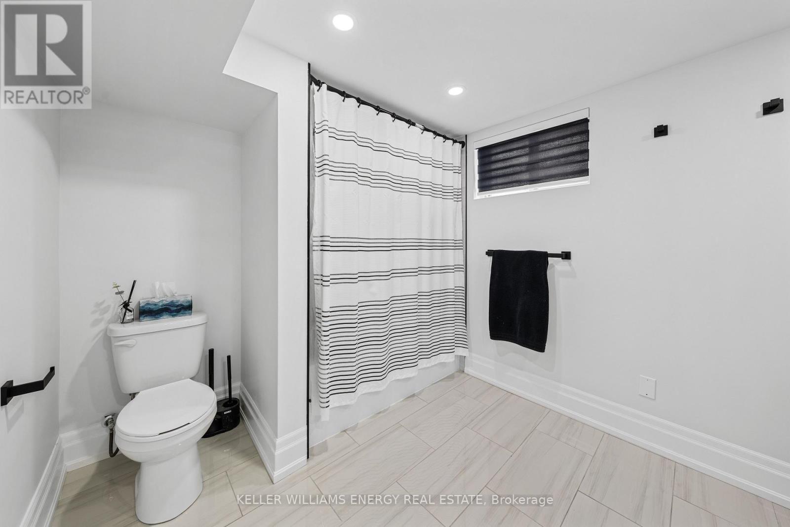 267 LIBERTY STREET NORTH Image 16