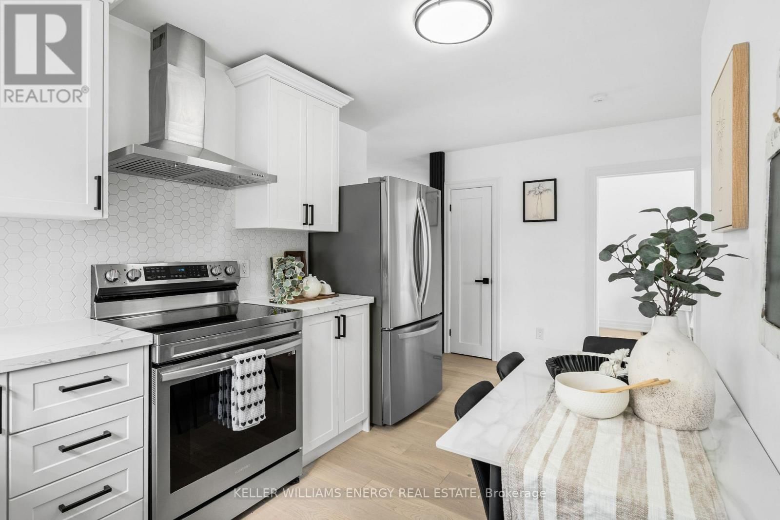 267 LIBERTY STREET NORTH Image 4