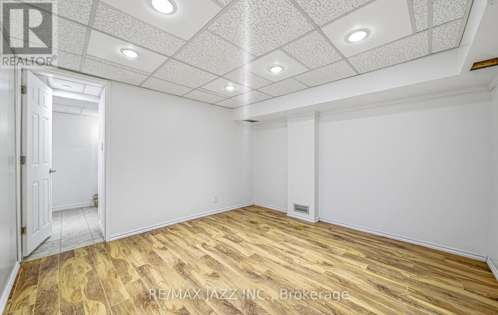 1367 GARVOLIN AVENUE Image 21