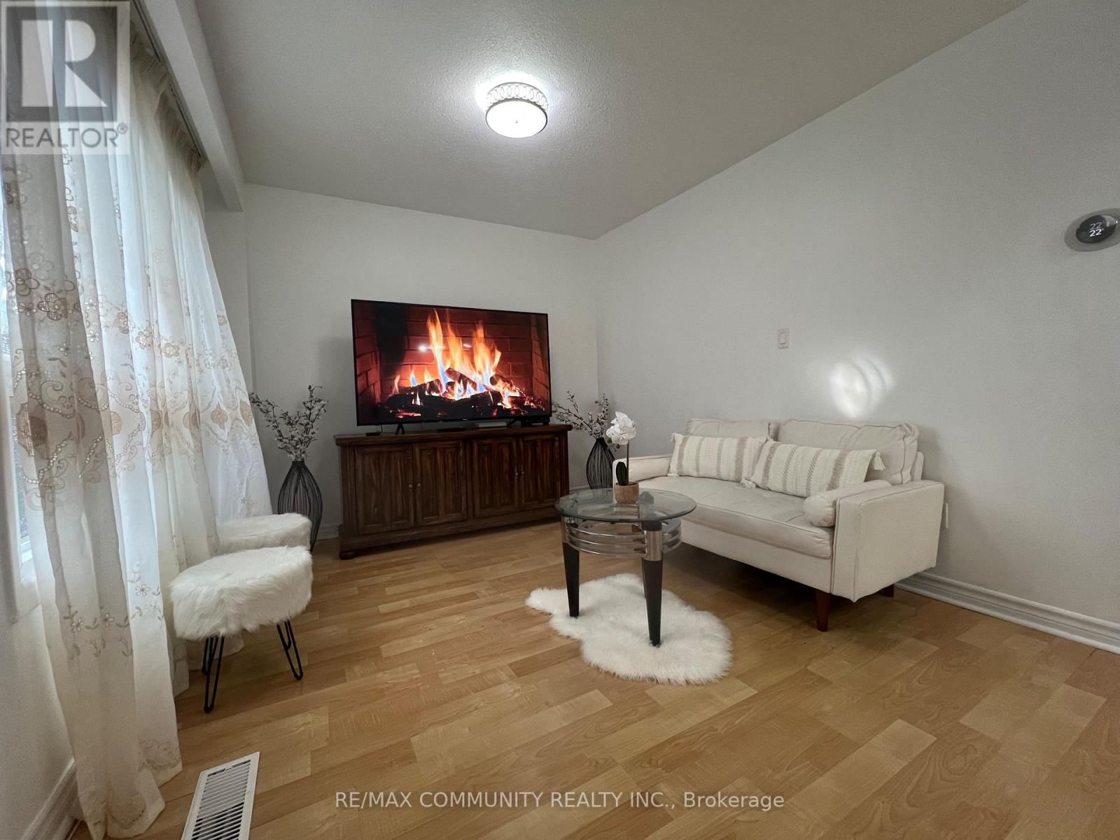 284 SPRUCEWOOD COURT Image 6