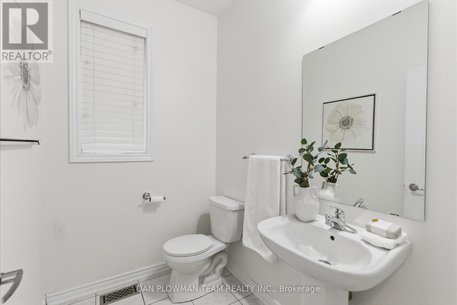 28 SHELDON DRIVE Image 19