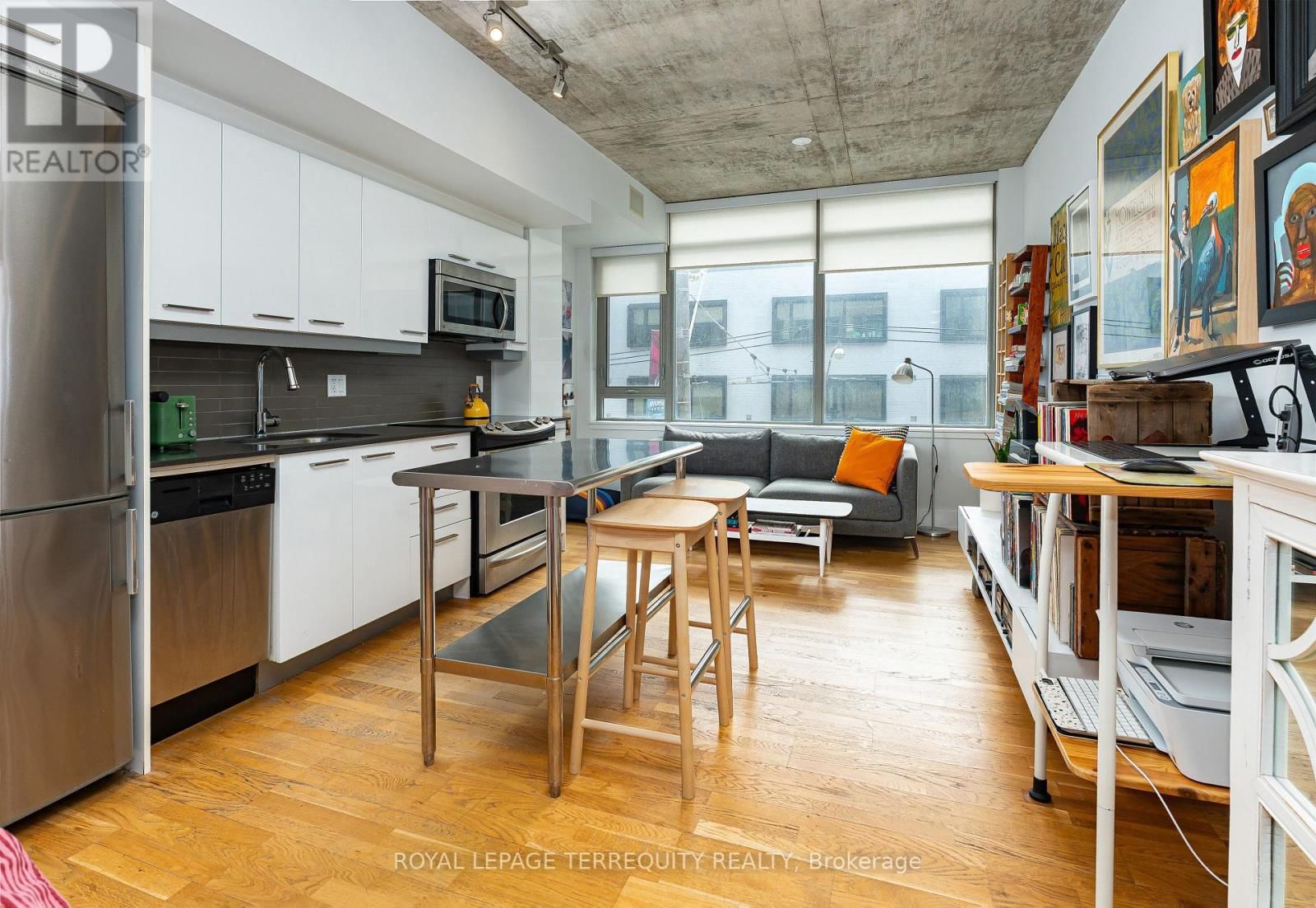 201 - 630 QUEEN STREET EAST Image 4