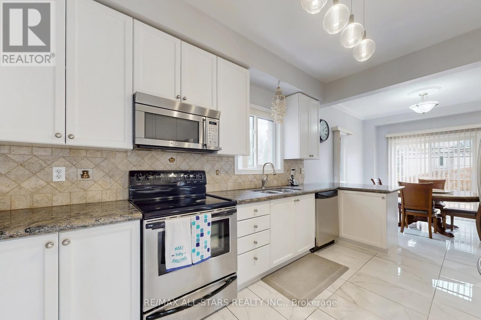 75 GLORIA CRESCENT Image 20