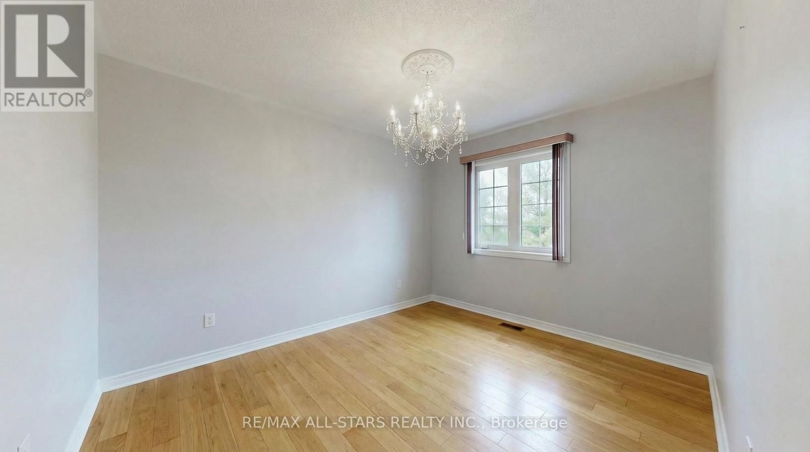 75 GLORIA CRESCENT Image 35