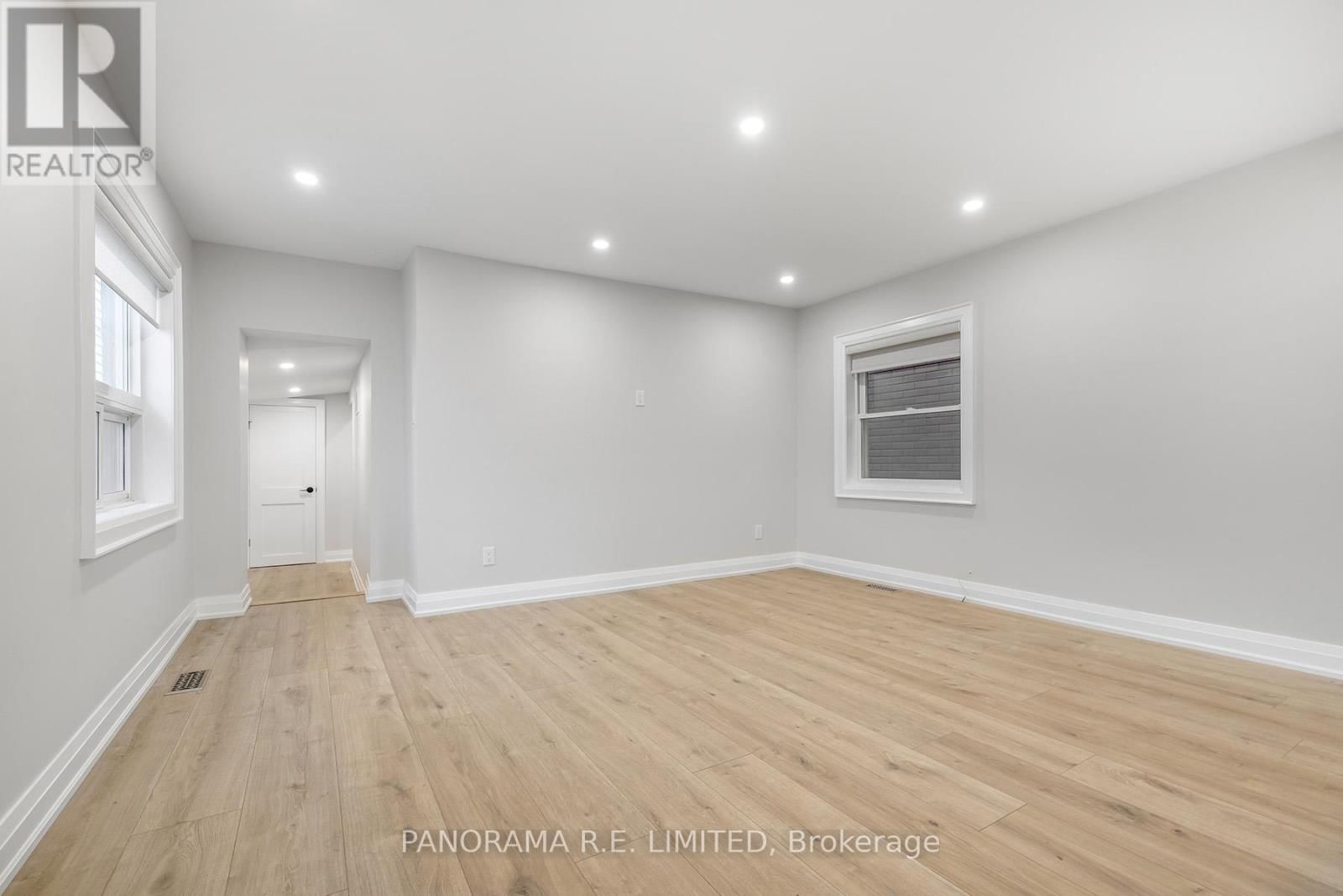 140 WOLFREY AVENUE Image 12