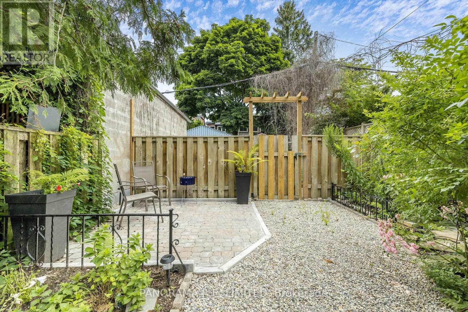 140 WOLFREY AVENUE Image 16