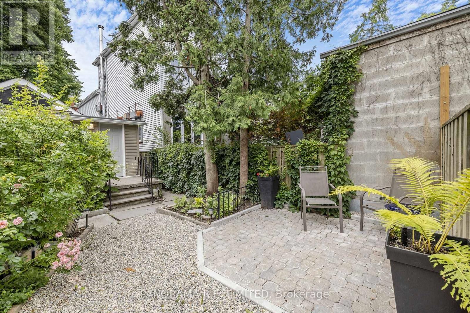 140 WOLFREY AVENUE Image 17