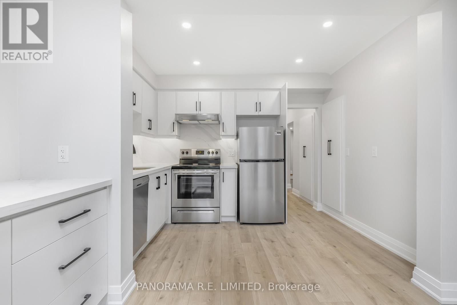 140 WOLFREY AVENUE Image 8