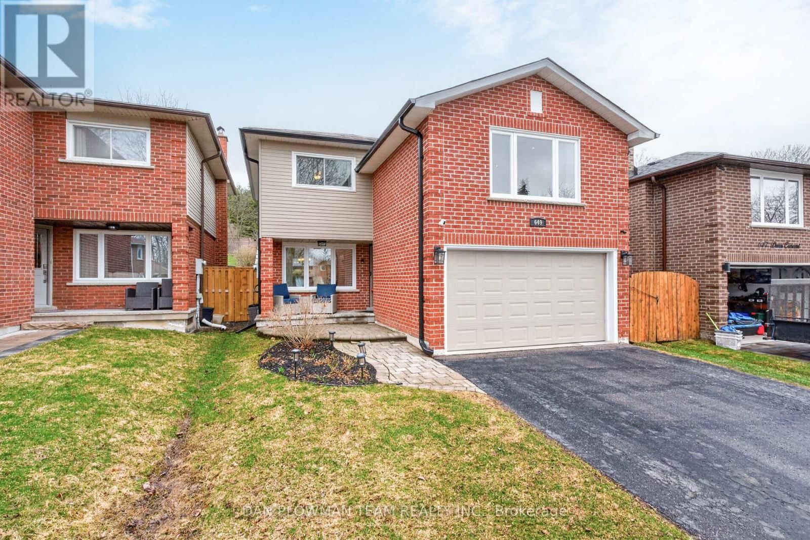 649 DUNN CRESCENT Image 3