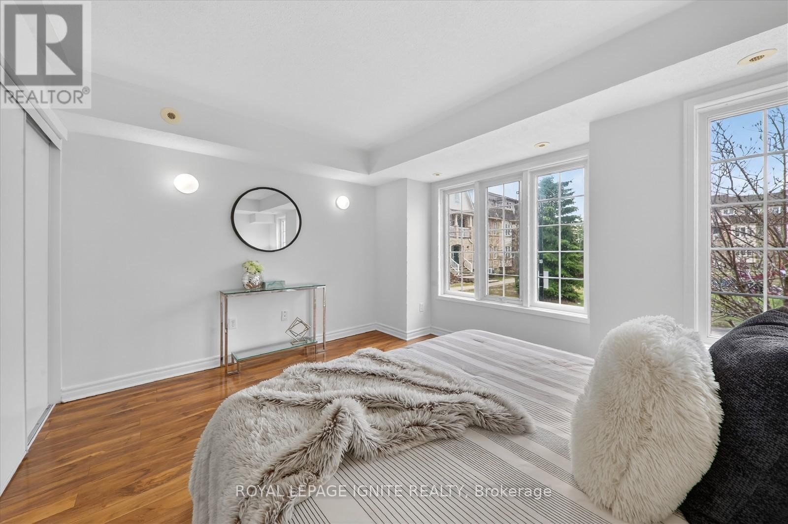 4 - 42 PINERY TRAIL Image 15