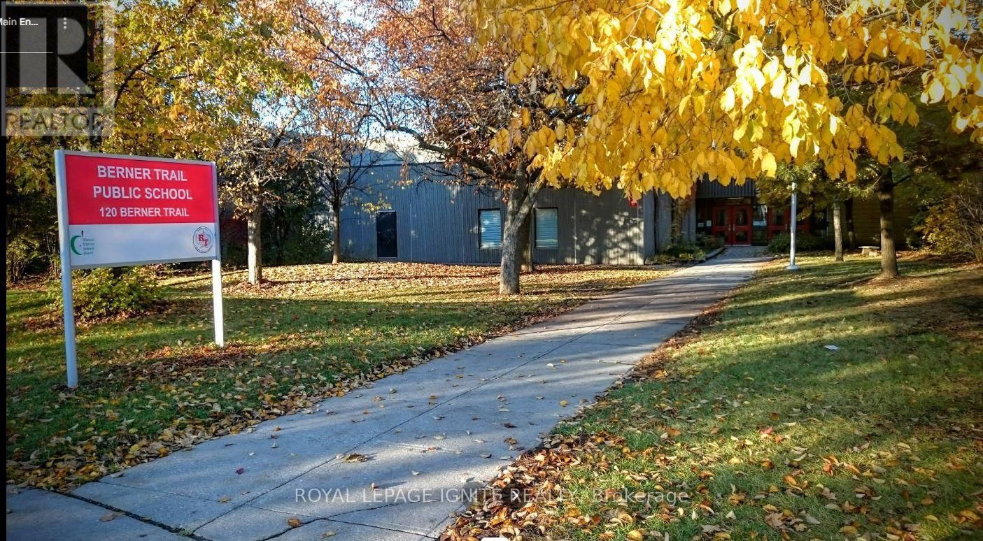 4 - 42 PINERY TRAIL Image 23