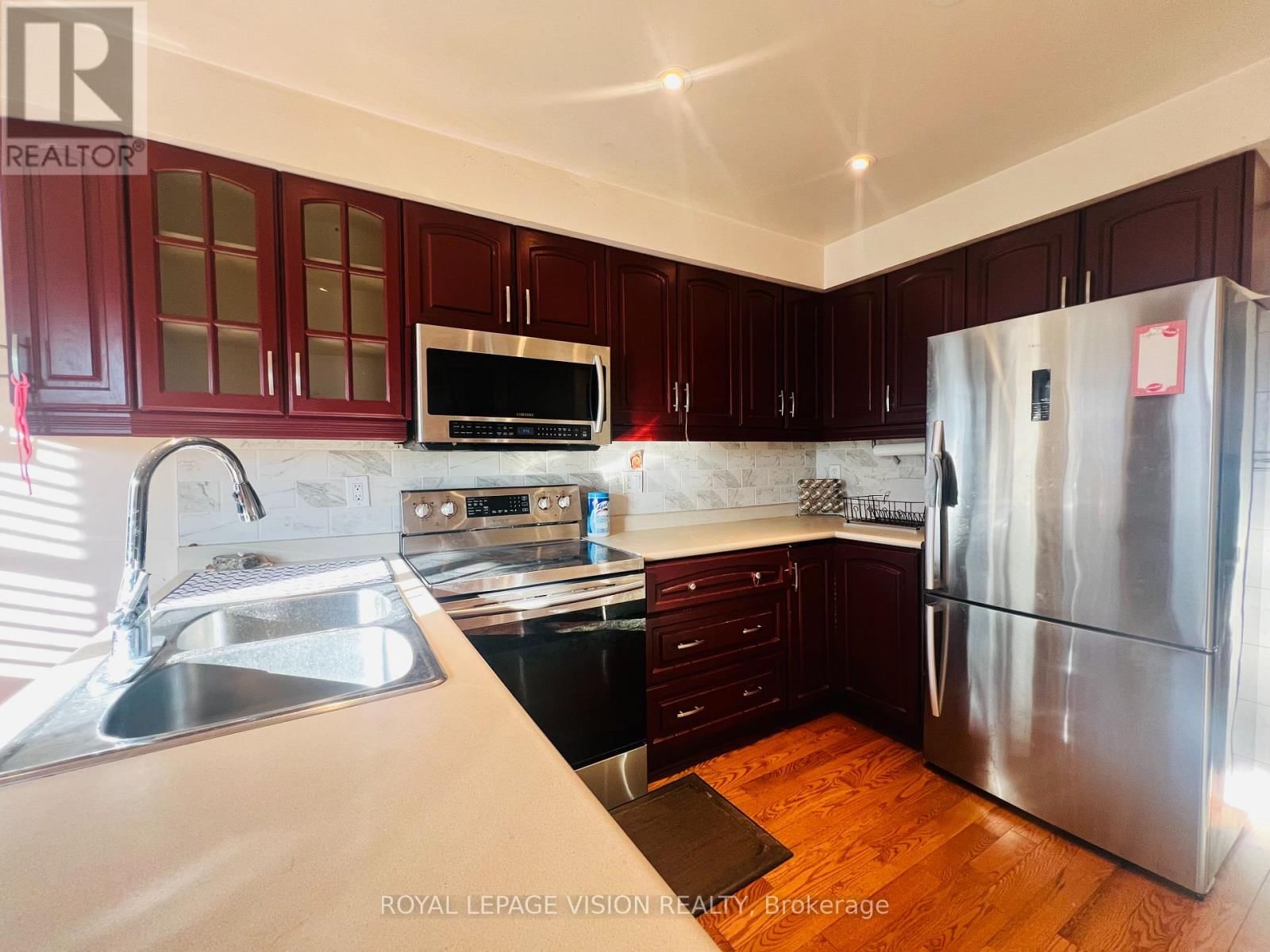 9 EMPRINGHAM DRIVE Image 10