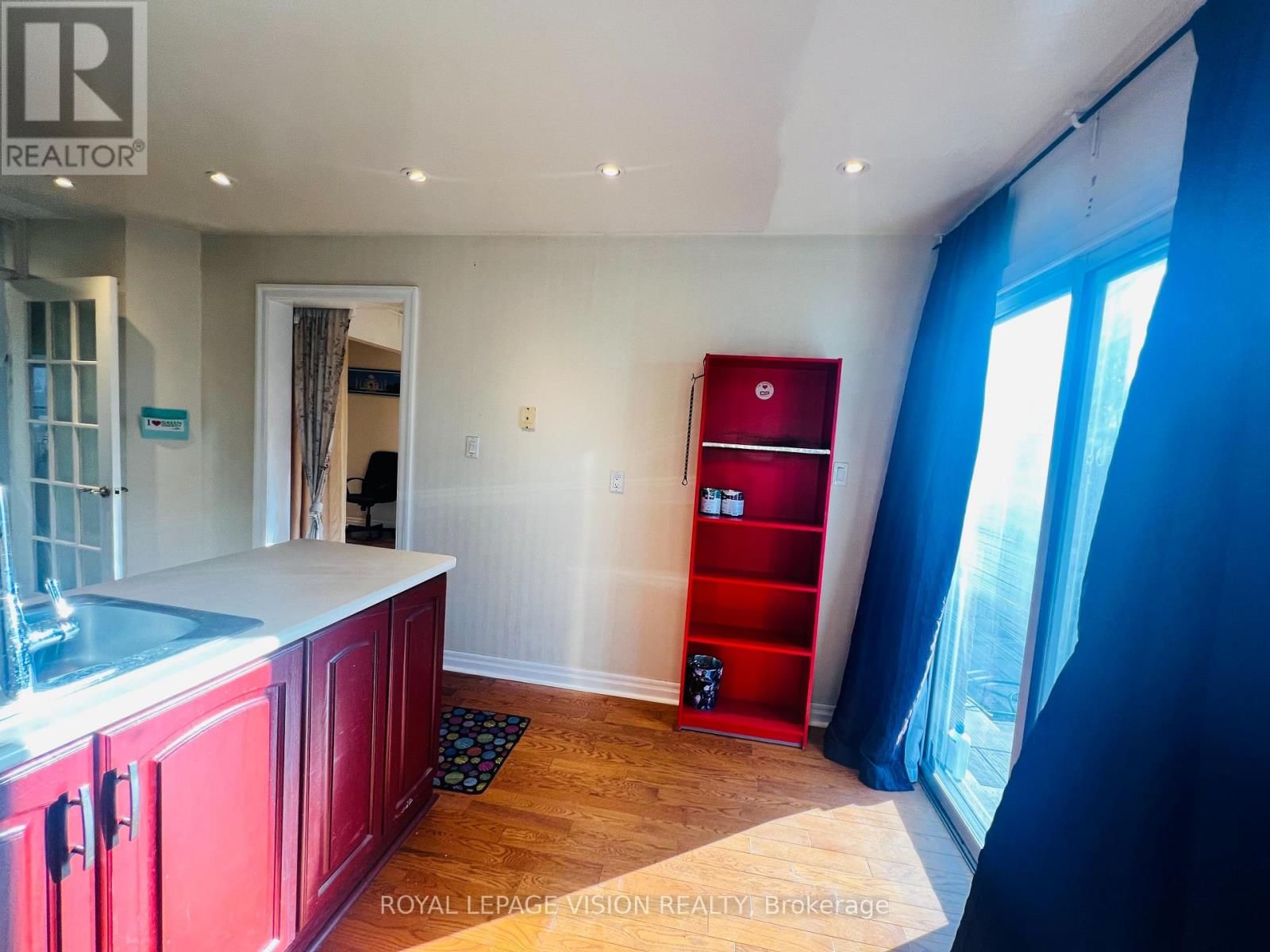 9 EMPRINGHAM DRIVE Image 11