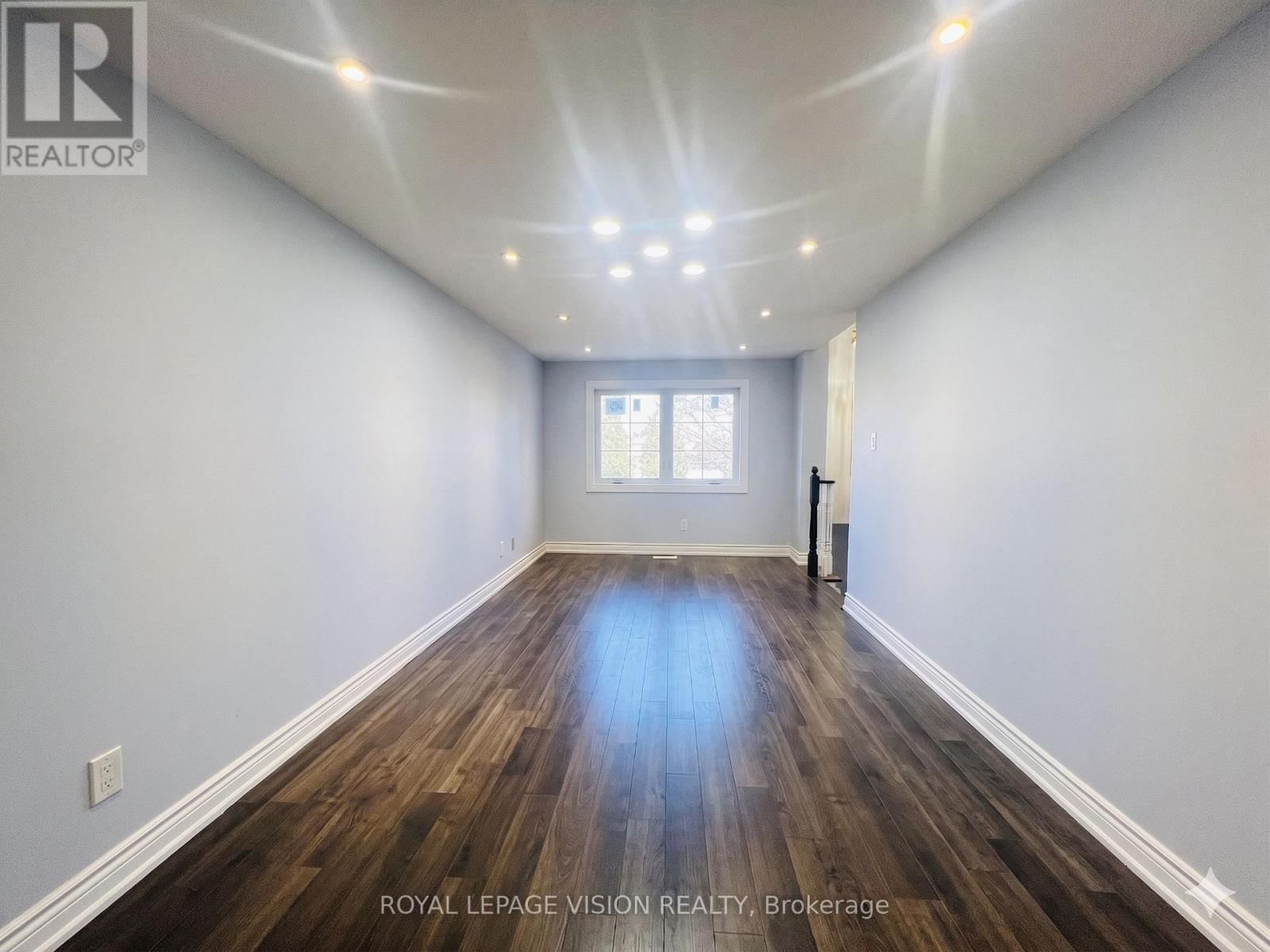 9 EMPRINGHAM DRIVE Image 14