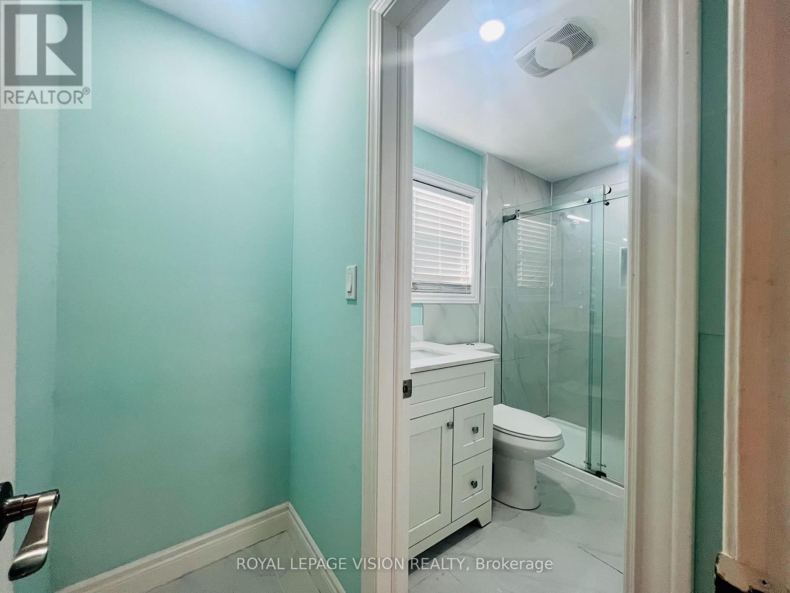 9 EMPRINGHAM DRIVE Image 16