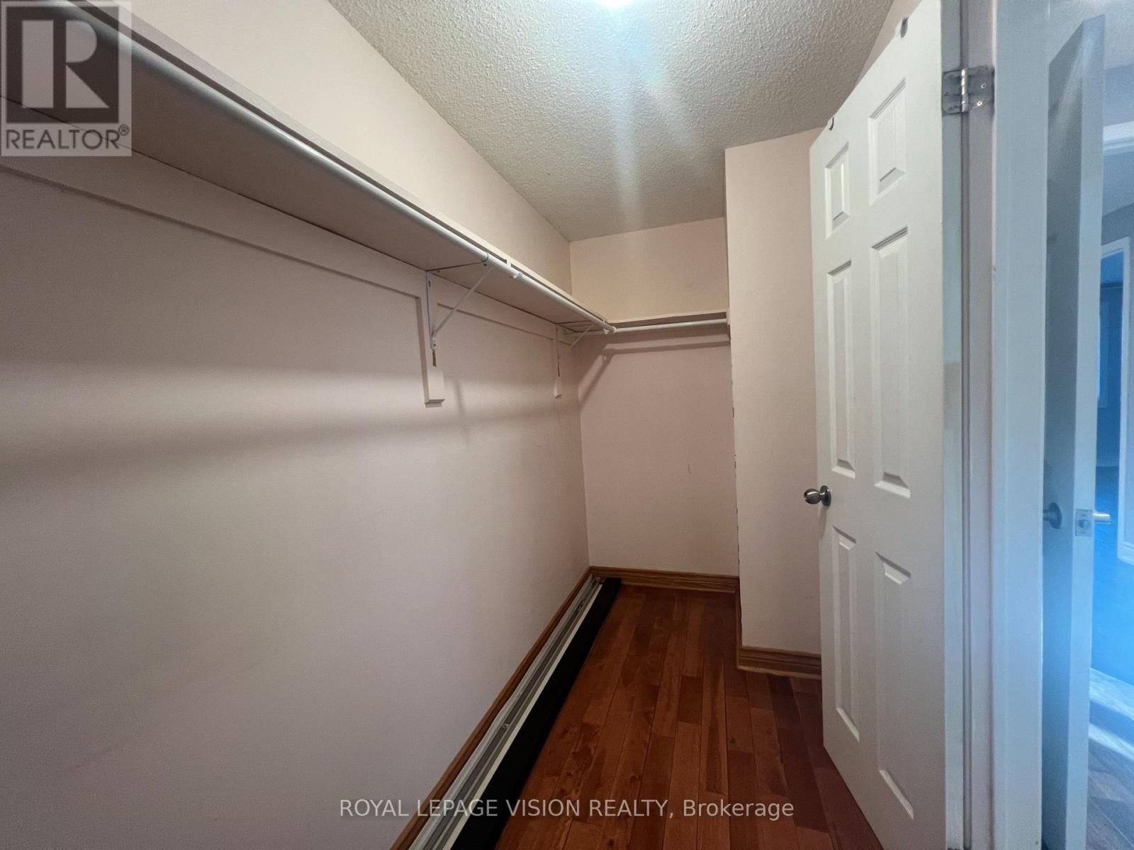 9 EMPRINGHAM DRIVE Image 22