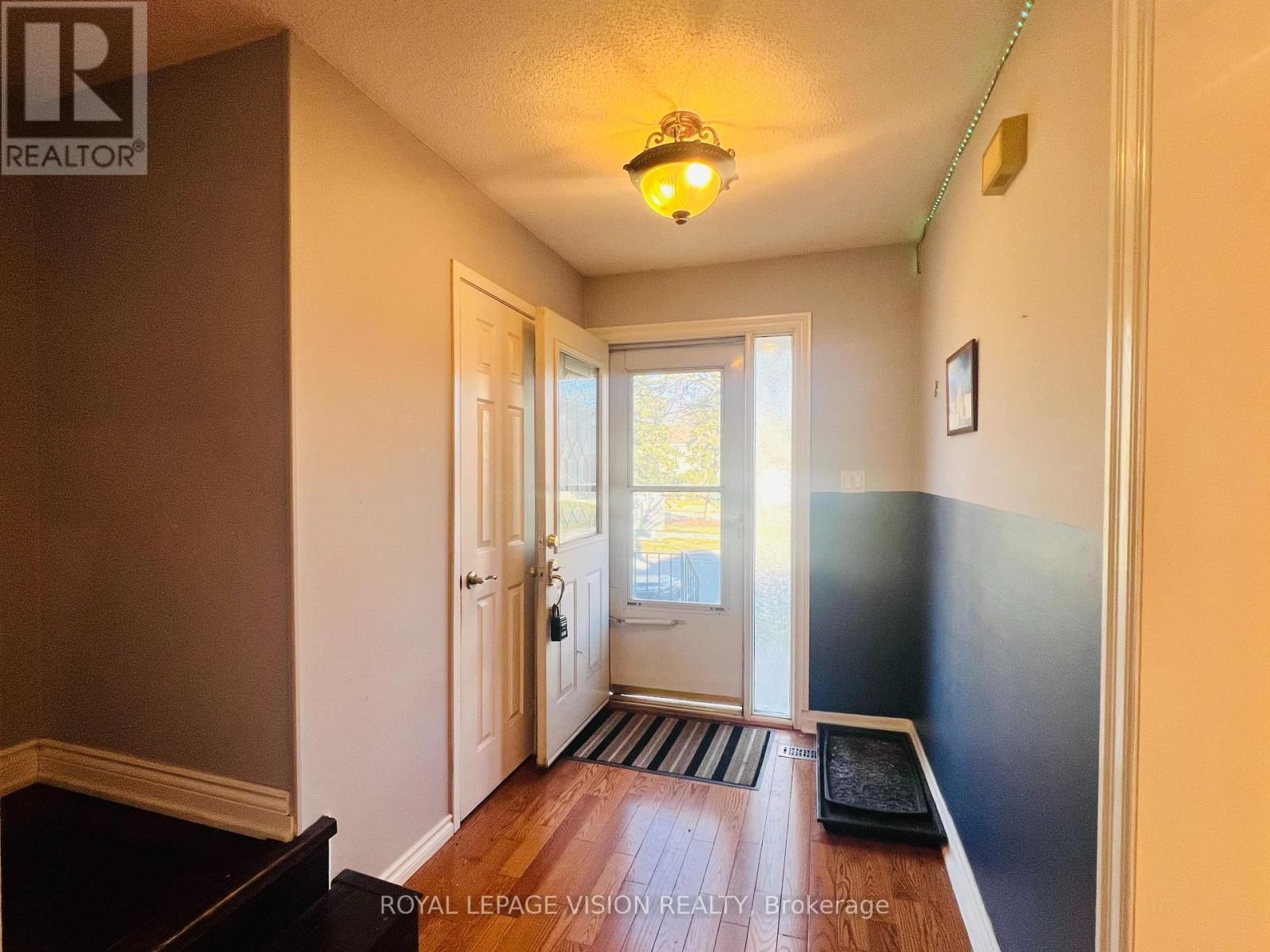 9 EMPRINGHAM DRIVE Image 3