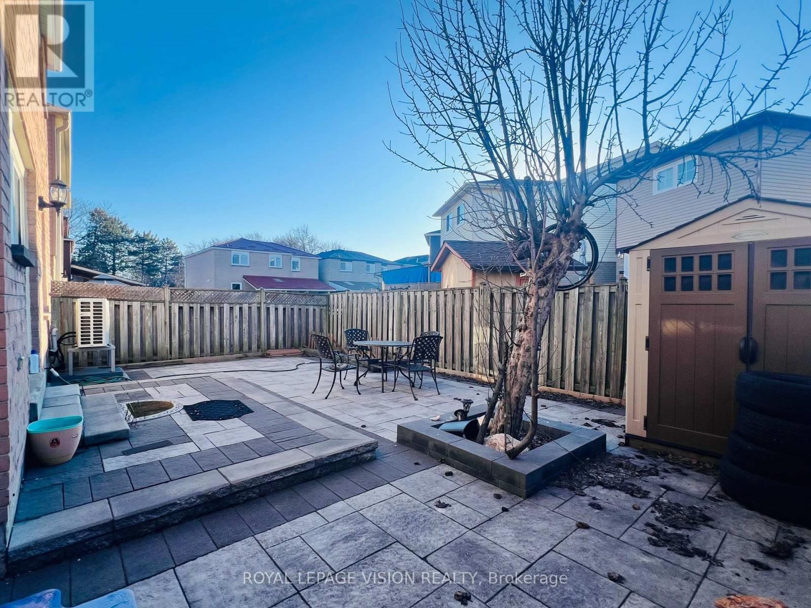 9 EMPRINGHAM DRIVE Image 39