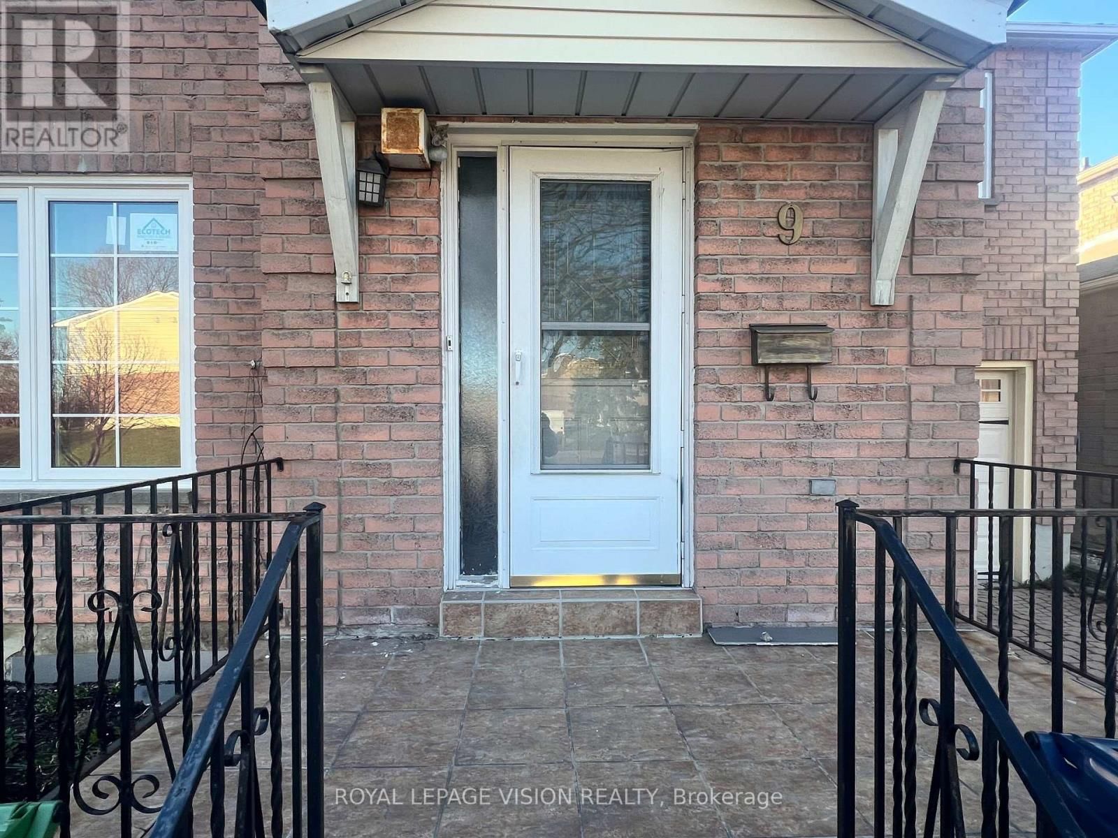 9 EMPRINGHAM DRIVE Image 43