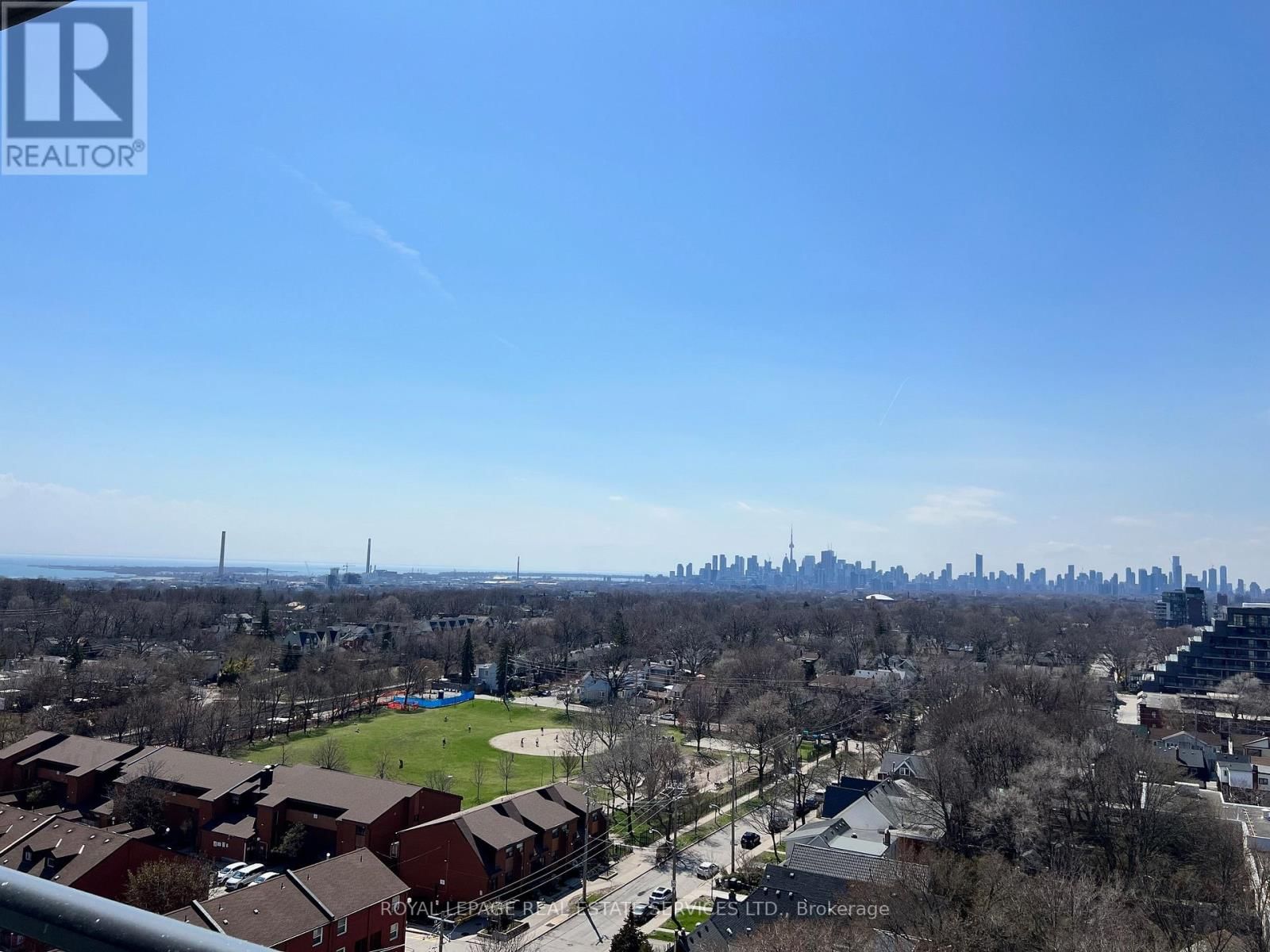 1211 - 286 MAIN STREET Image 15