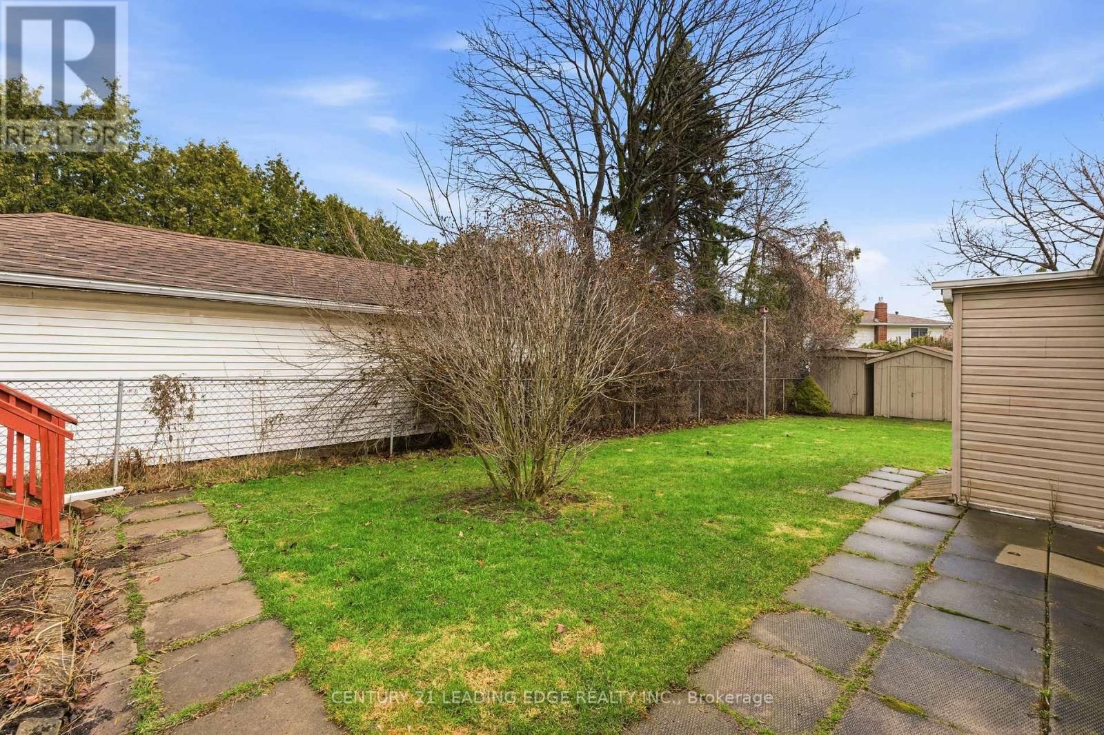 347 NIPIGON STREET Image 29