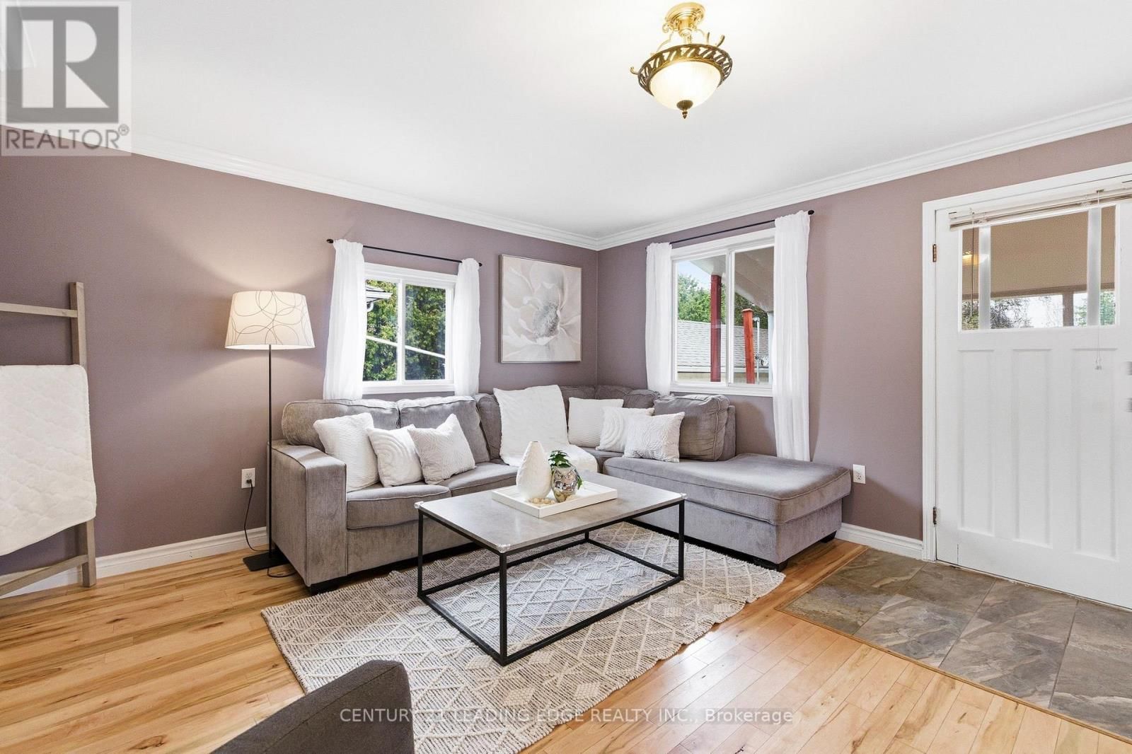 347 NIPIGON STREET Image 8