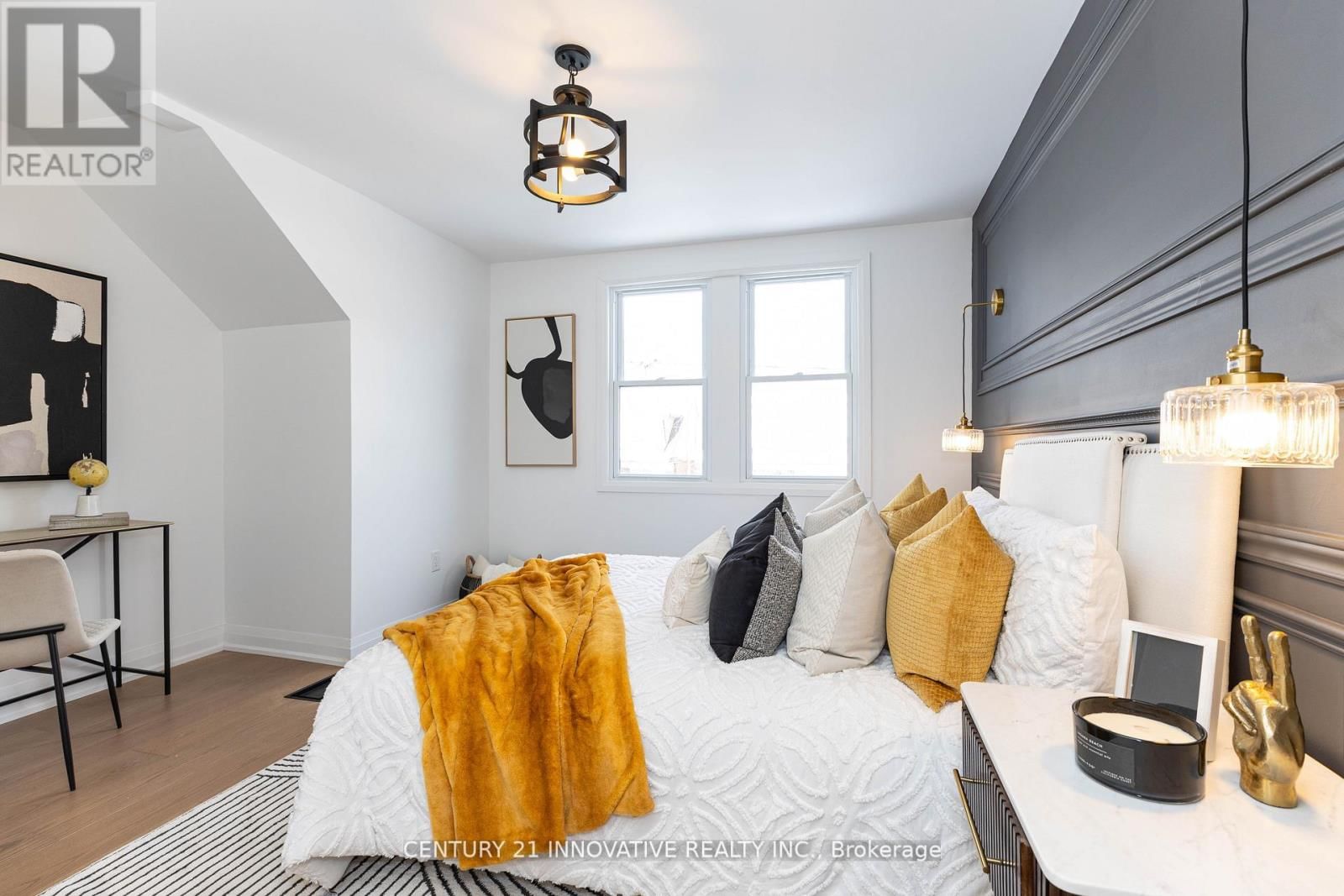 371 MILVERTON BOULEVARD Image 12