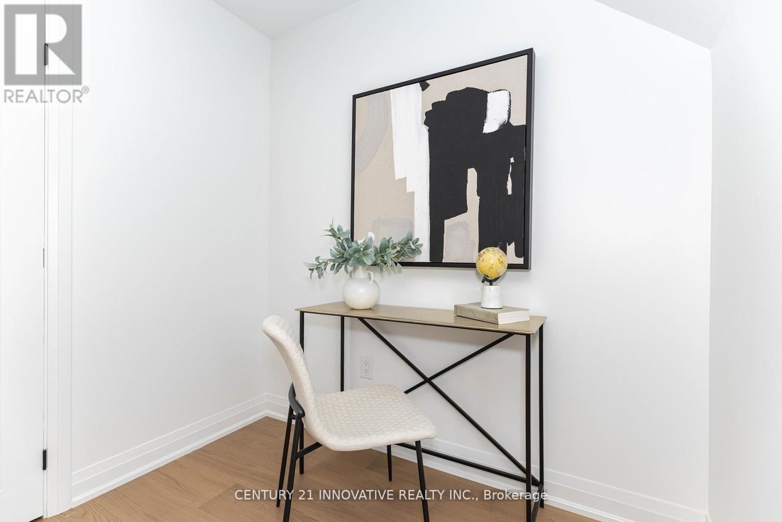 371 MILVERTON BOULEVARD Image 14