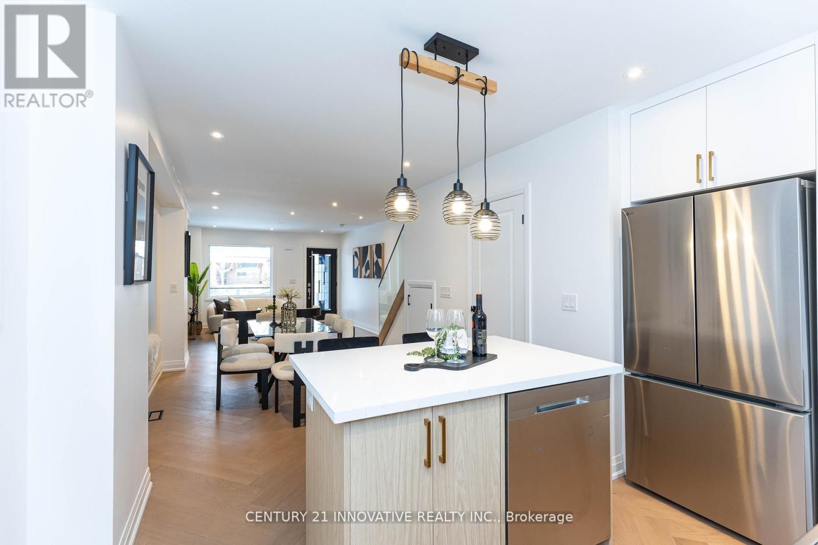 371 MILVERTON BOULEVARD Image 23