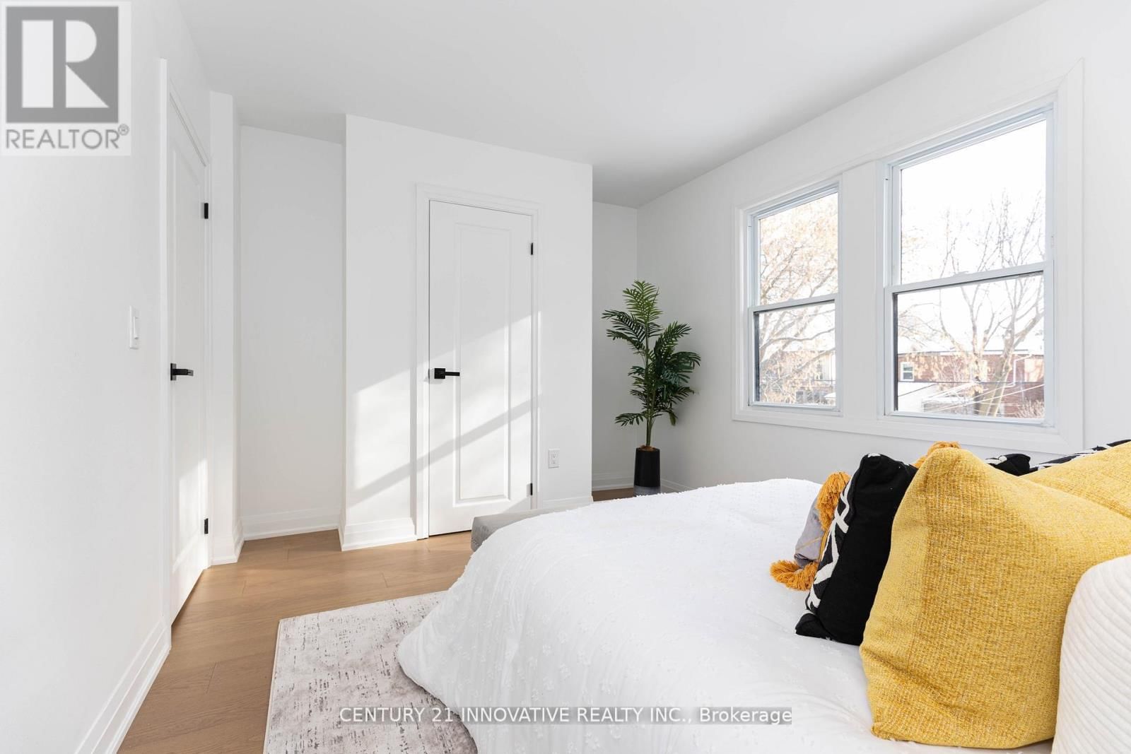 371 MILVERTON BOULEVARD Image 26