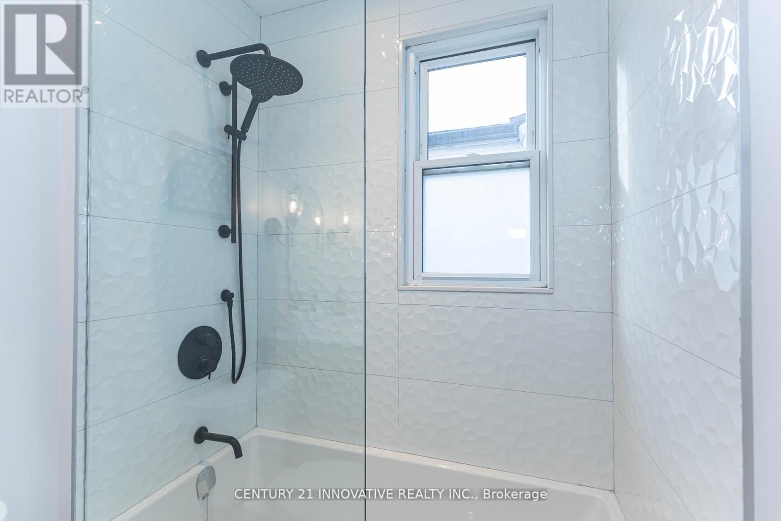 371 MILVERTON BOULEVARD Image 28