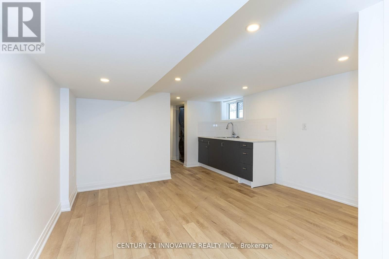 371 MILVERTON BOULEVARD Image 36