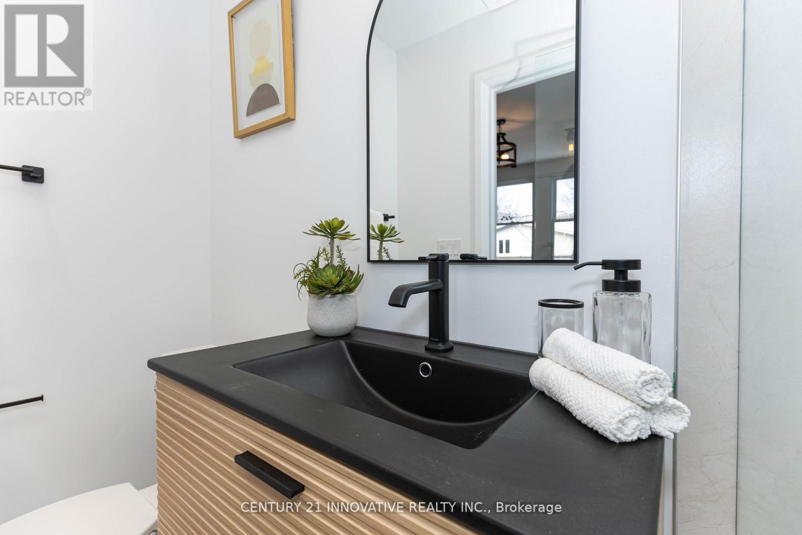 371 MILVERTON BOULEVARD Image 46