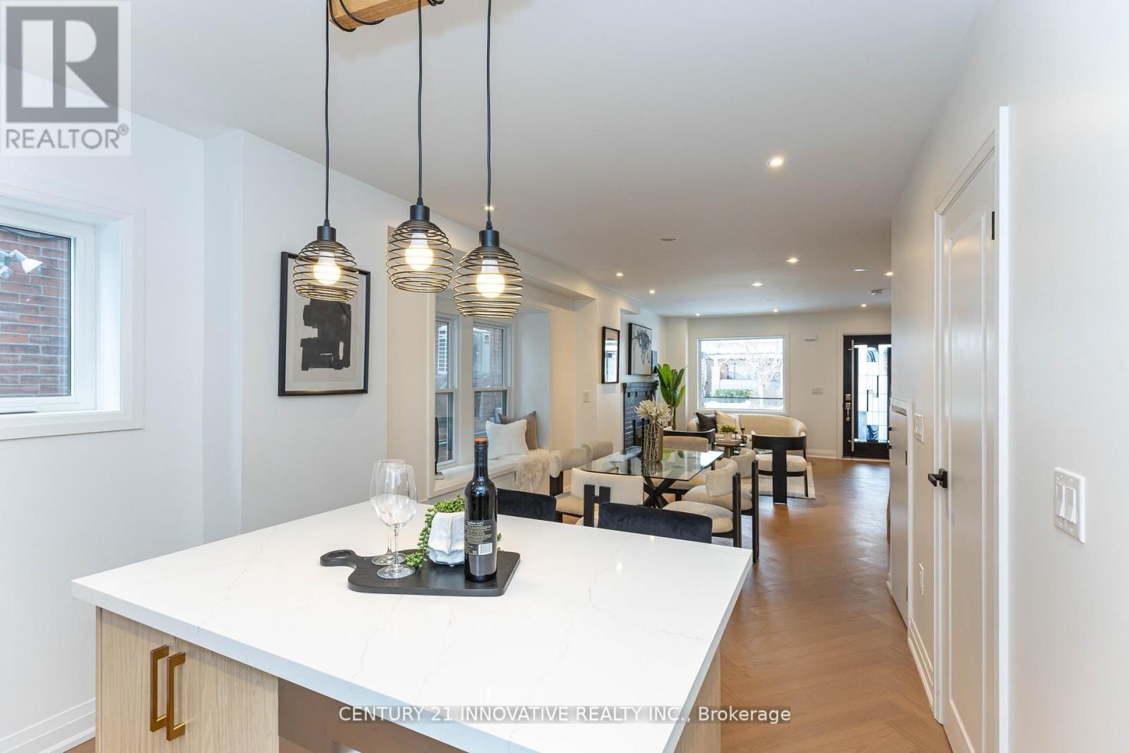 371 MILVERTON BOULEVARD Image 9