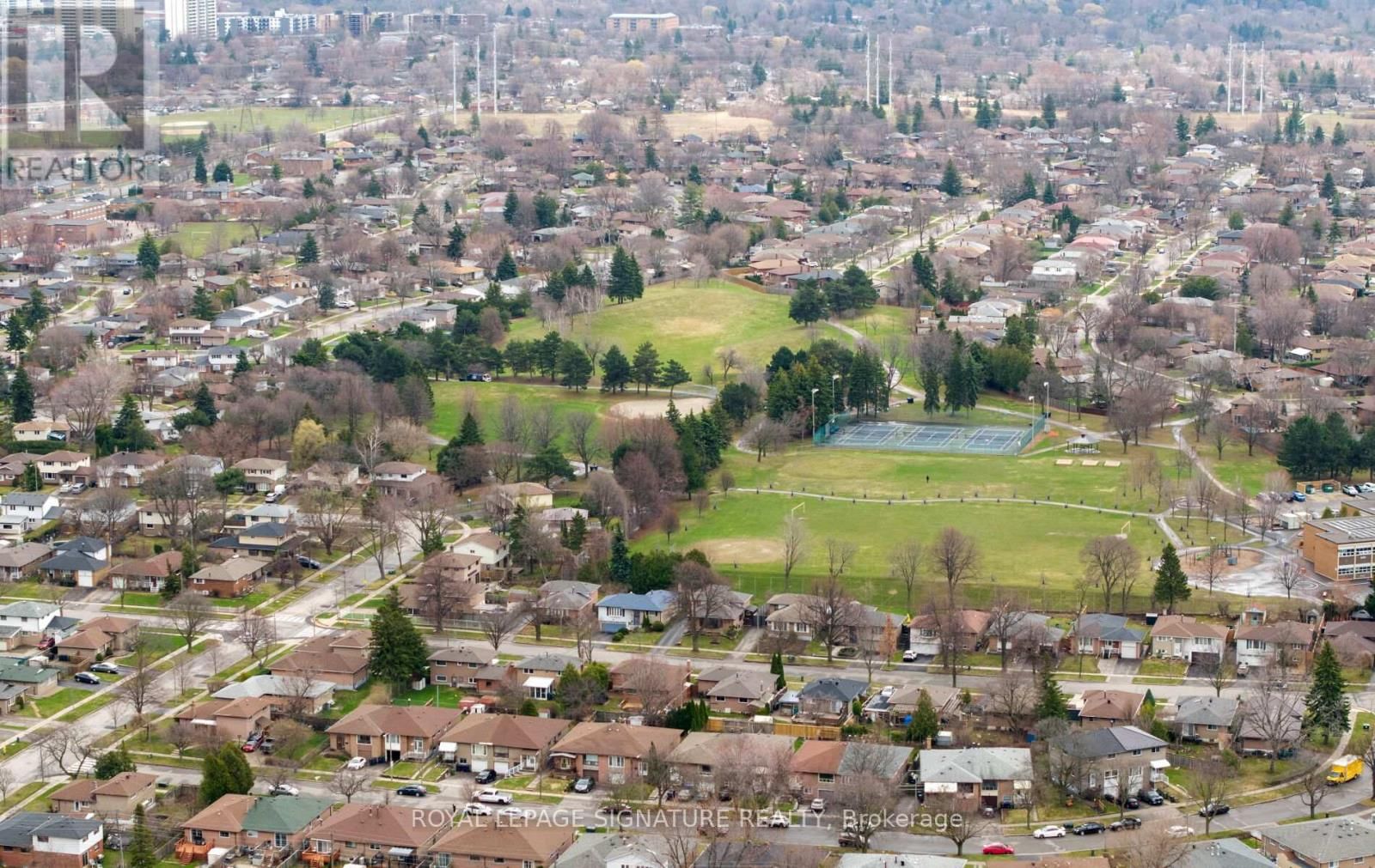 705 - 8 LEE CENTRE DRIVE Image 44