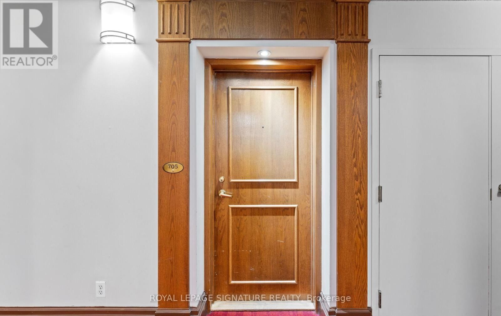 705 - 8 LEE CENTRE DRIVE Image 8