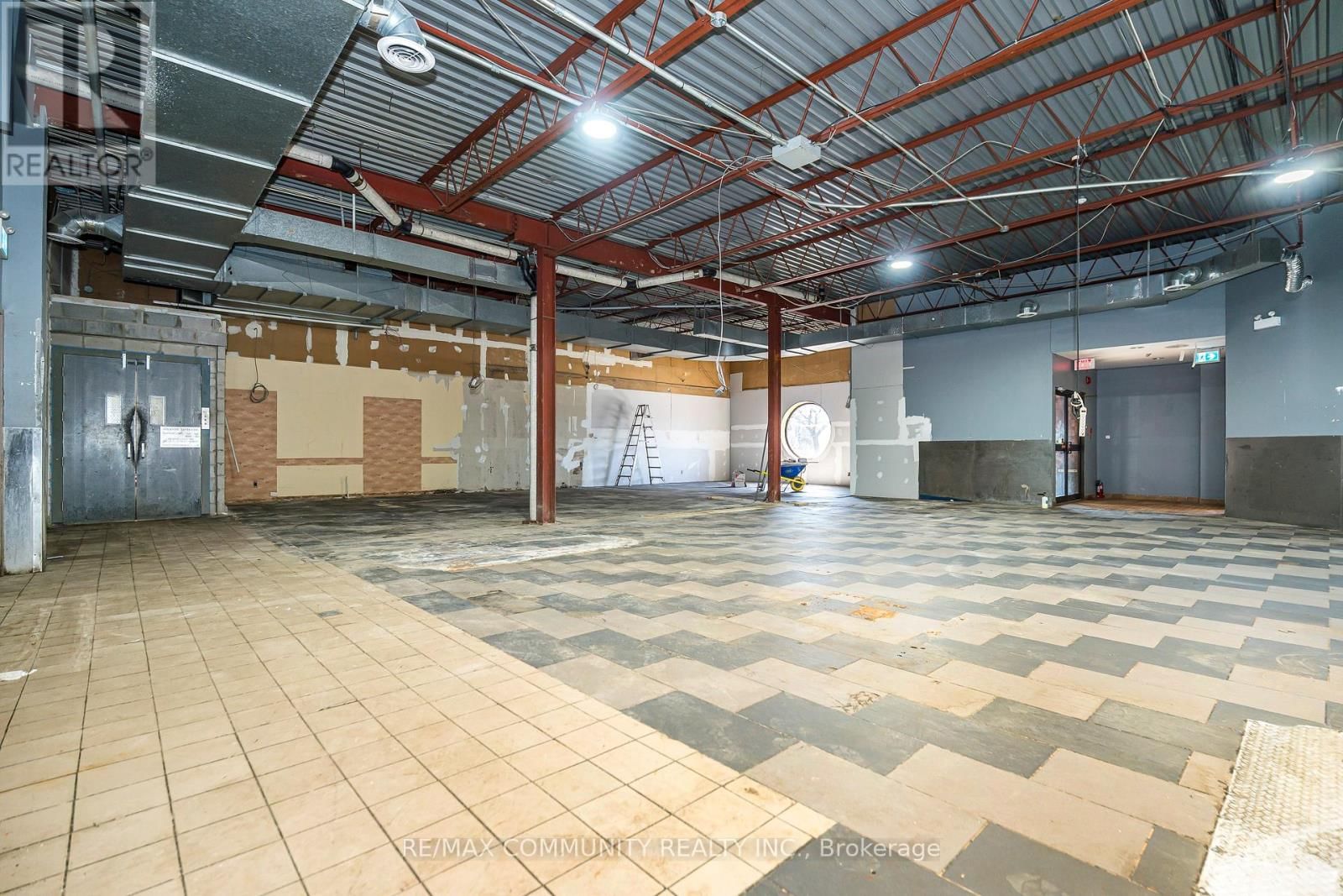 60 ATHOL STREET EAST Image 9