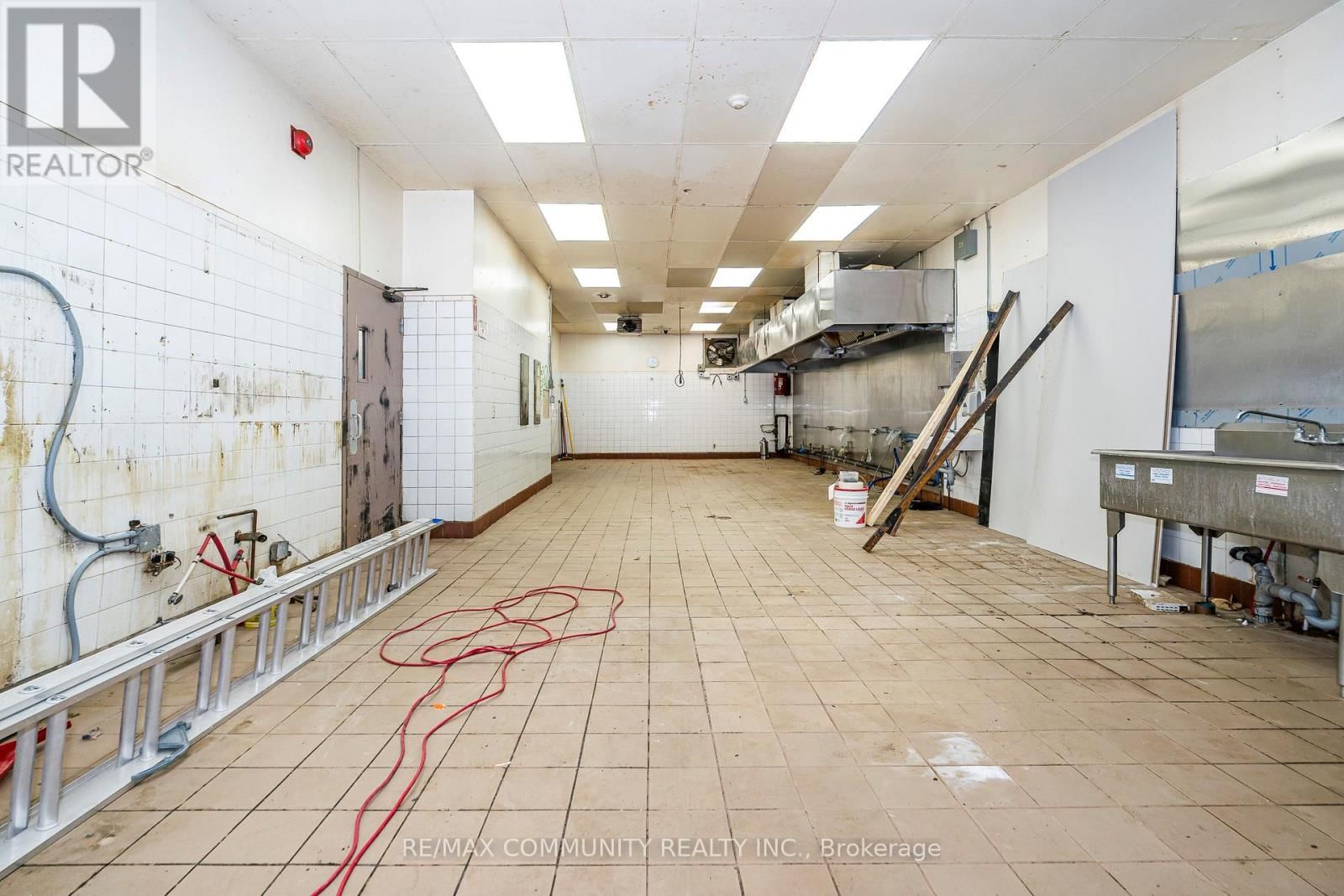 60 ATHOL STREET EAST Image 14