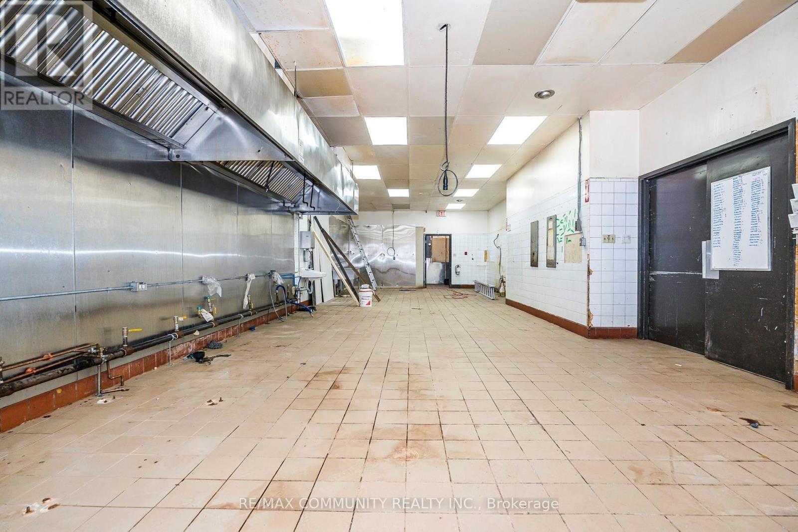 60 ATHOL STREET EAST Image 16