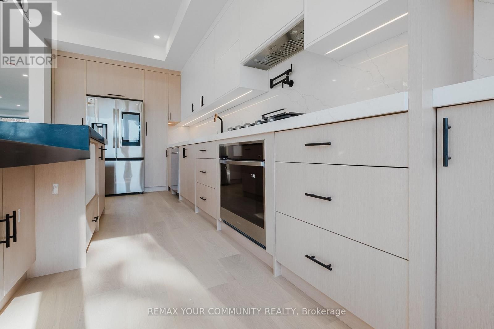 360 WOODMOUNT AVENUE Image 19