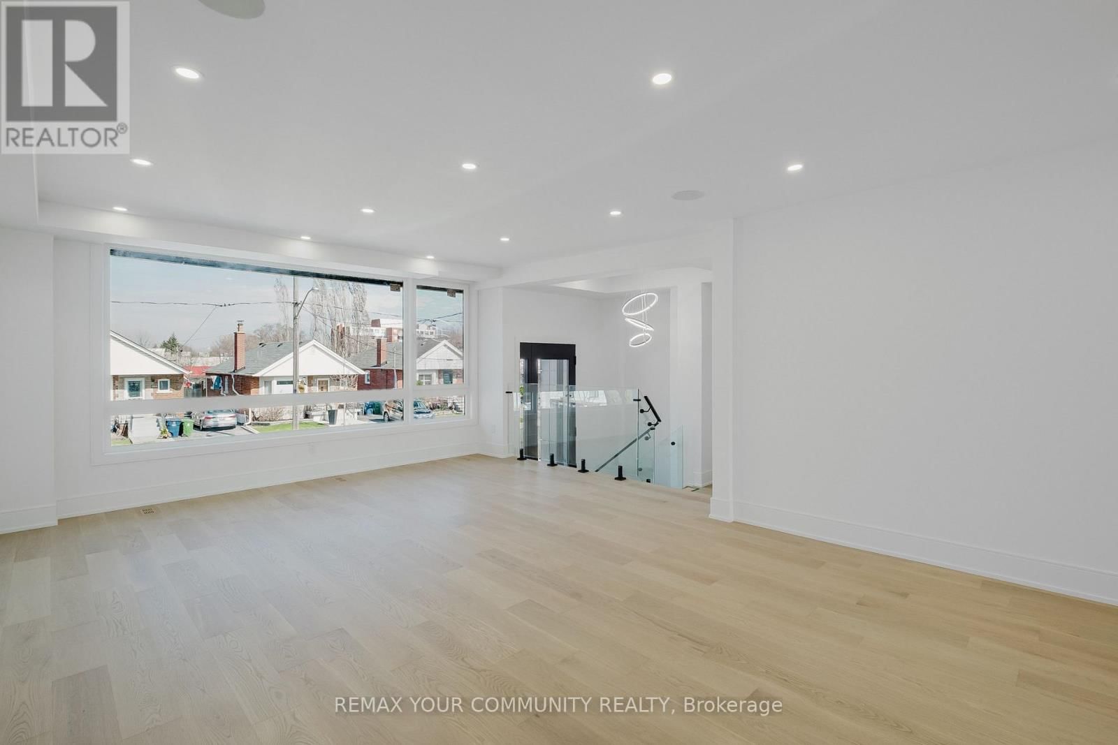 360 WOODMOUNT AVENUE Image 4