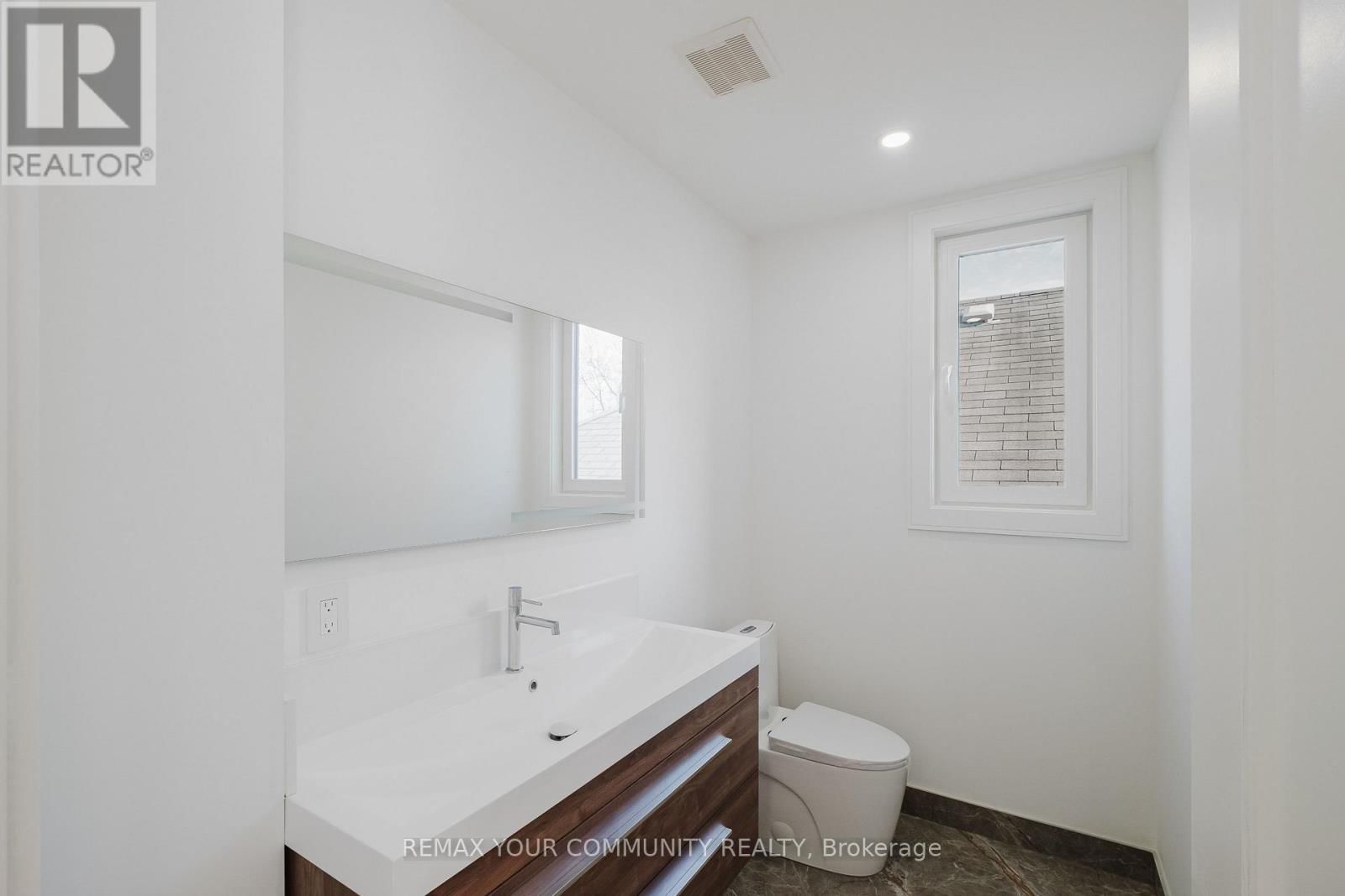 360 WOODMOUNT AVENUE Image 9