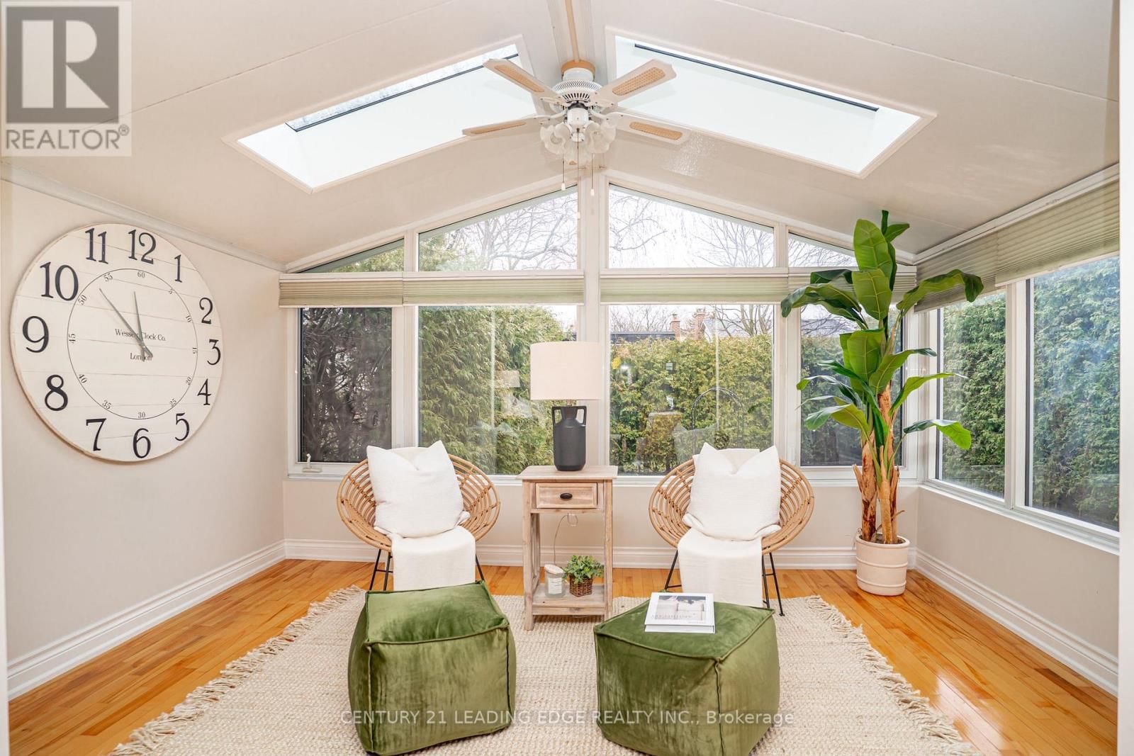 1825 LISTOWELL CRESCENT Image 10