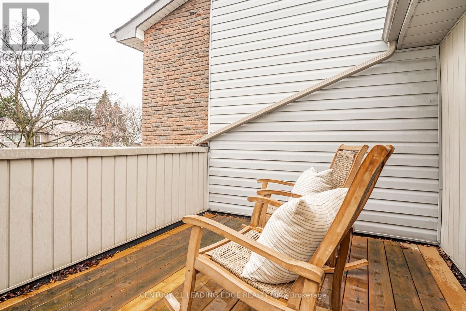 1825 LISTOWELL CRESCENT Image 32