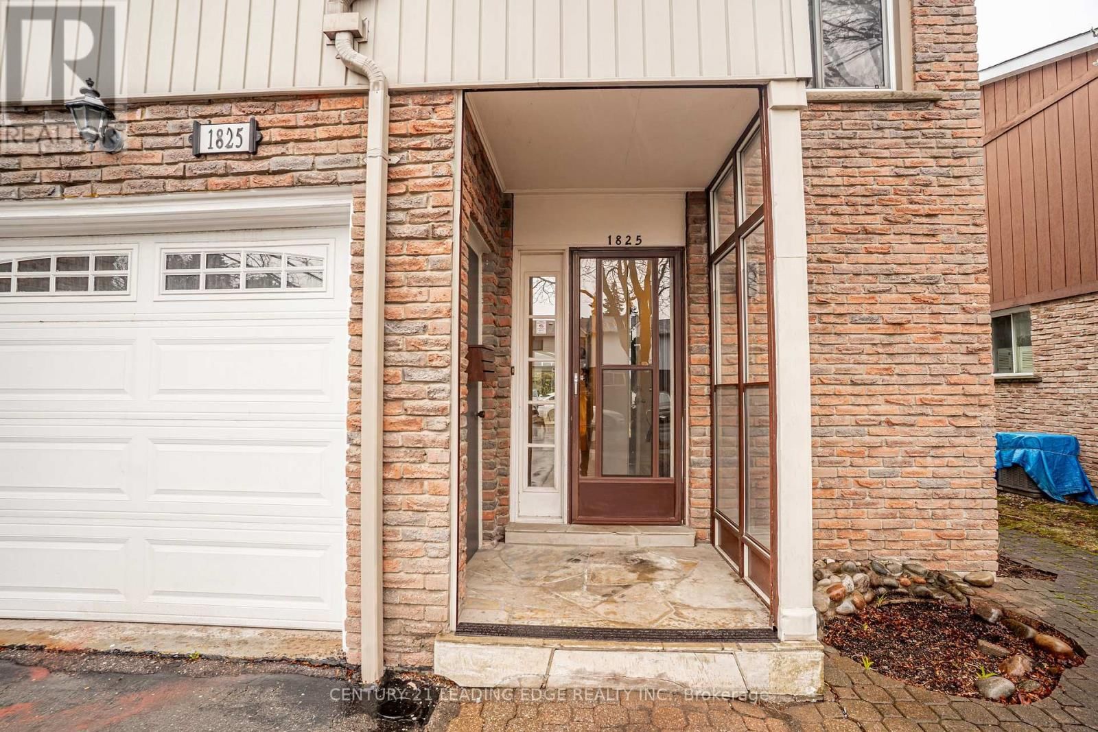 1825 LISTOWELL CRESCENT Image 5