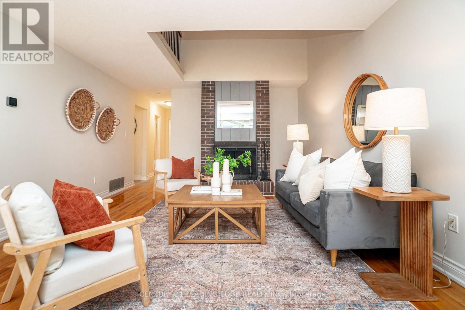 1825 LISTOWELL CRESCENT Image 9