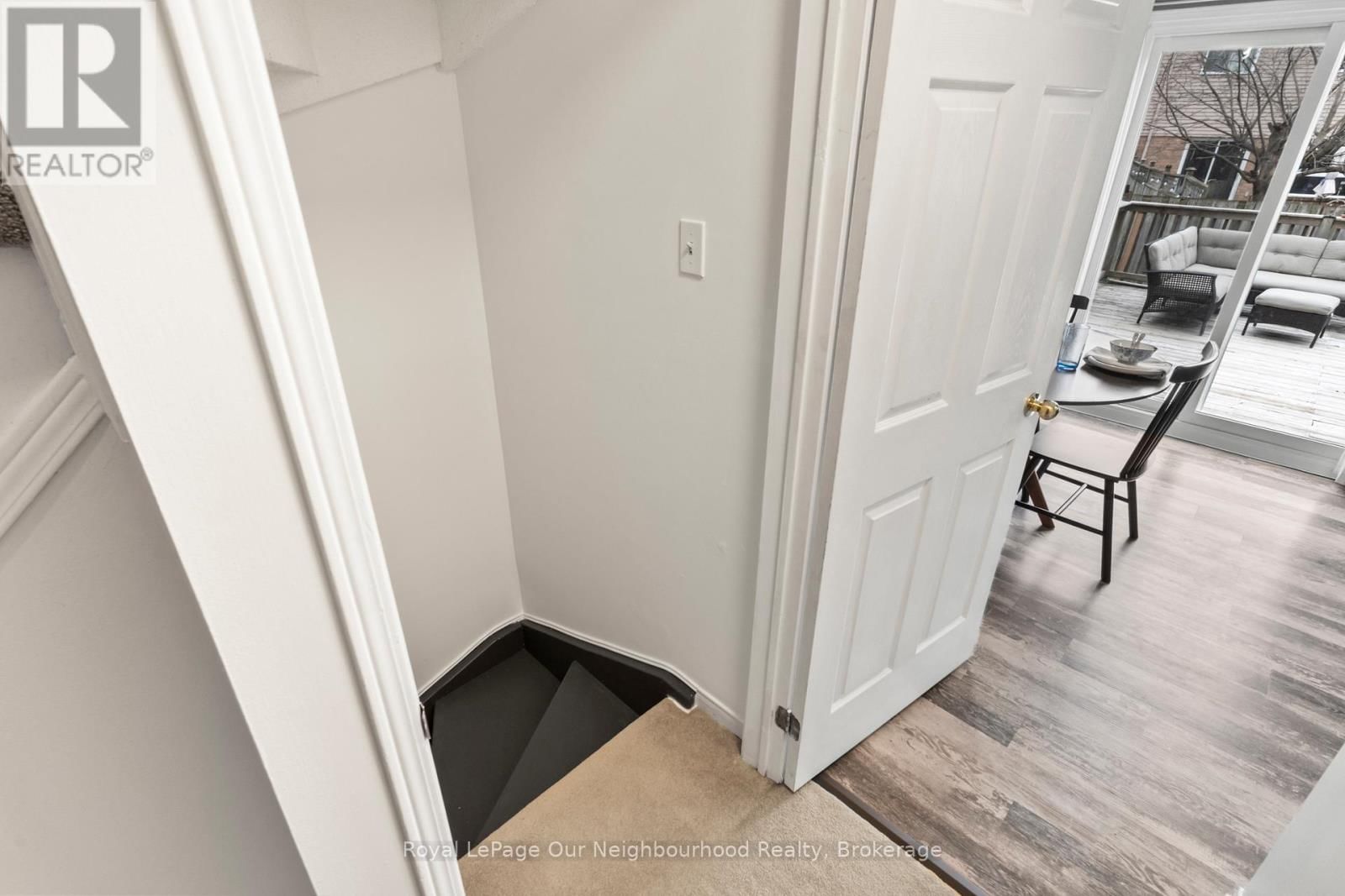 61 FRY CRESCENT Image 34